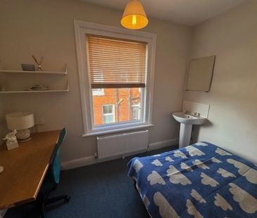 Room in a Shared House, Landguard Road, SO15 - Photo 6