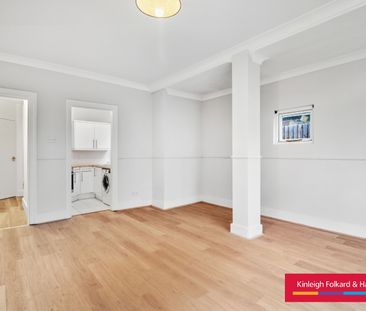 Farley Road, London, SE6 - Photo 3