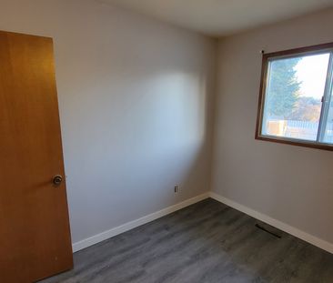 3 Bedroom Bungalow For Rent In Marlborough | Pet Friendly | Lrt Access - Photo 3