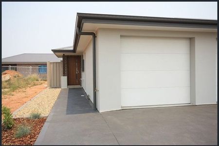 Modern Granny Flat in Spring Farm! - Photo 5