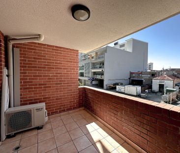 Nice and Clean 2 Bedroom Unit - Photo 5