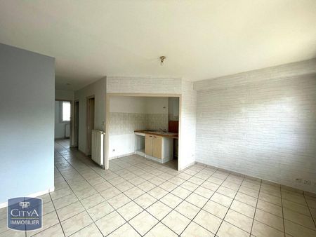 Location Appartement 2 pièces 34m² LE CHAMBON FEUGEROLLES 42500 - Photo 5