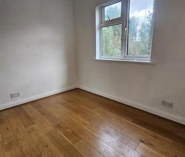 4 bedroom semi-detached house to rent - Photo 6