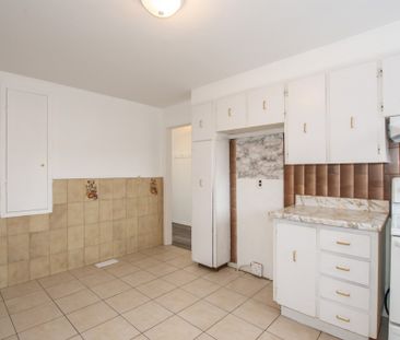 5 Bedroom Detached House on Limeridge in Hamilton!! - Photo 5