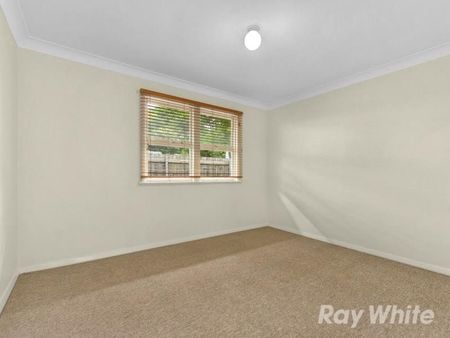 Spacious unit in great location! - Photo 3