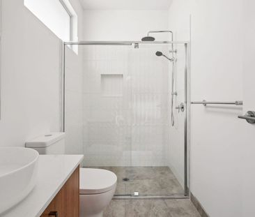 Brand New, Light-Filled Home in a Prime Location - Photo 3