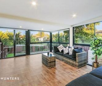 This large brick Duplex is perfect for the entertaining family - Photo 1