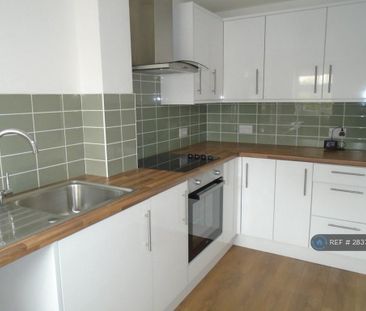 2 bedroom terraced house to rent - Photo 5