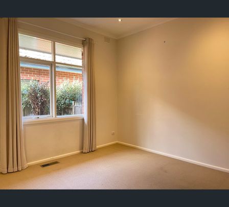 54 Fairmont Avenue, Camberwell, Vic 3124 - Photo 1