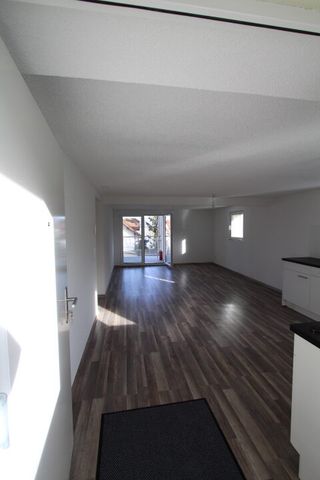 EG 4.5 Zim.-Wohnung modernes frisch saniertes Gebäude mit Terrasse in Birrwil - Photo 5