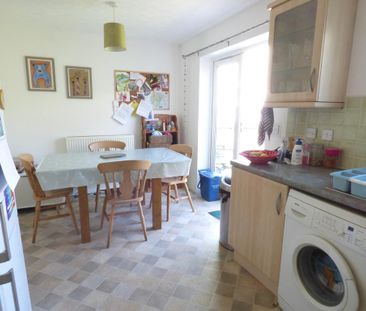 3 bedroom terraced house to rent - Photo 5