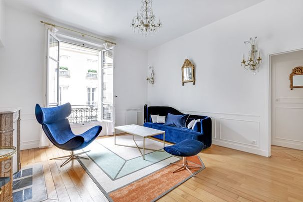 Rue Marbeuf - Photo 1