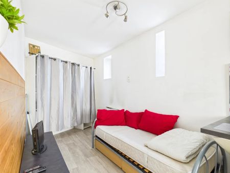 En plein centre ville près du boulevard du 14 juillet - Photo 3