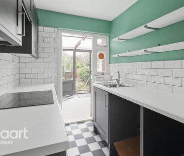 3 bedroom terraced house to rent - Photo 5