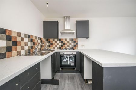 2 bed Apartment To Let - Photo 3
