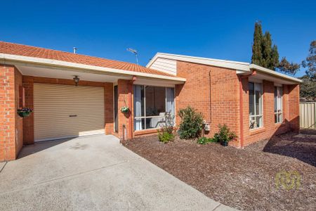 Modern Townhouse - Photo 3