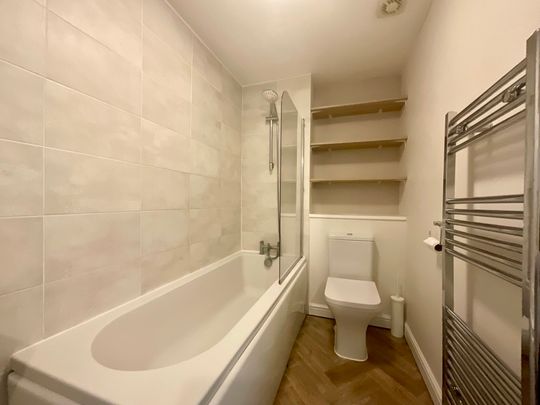 2 bedroom Flat to let - Photo 1