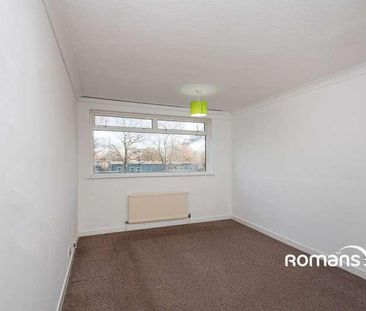 Fernhill Road, Farnborough, GU14 - Photo 6