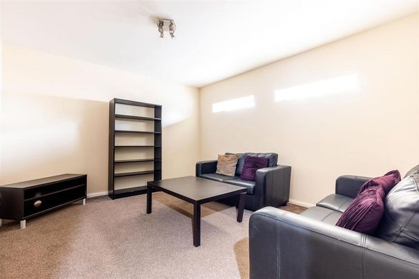 5 bedroom terraced house to rent - Photo 1