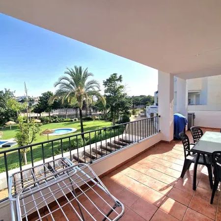 Alquiler de piso en Ronda del Golf Este - Photo 1