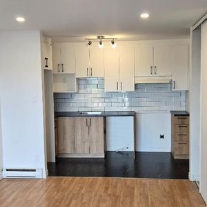 Superbe 4 ½ lumineux à Ste-Marie - Photo 2