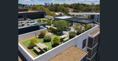 Modern 2-Bedroom Apartment in the Heart of Putney Hill - Photo 2