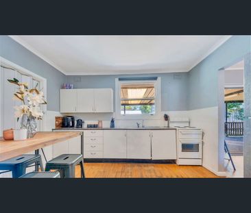 Spacious Family Home with Large Yard and Entertainer’s Veranda - Photo 5