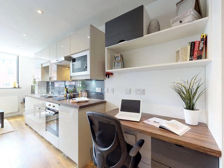 Apt 3, Ribbon Residence - Photo 3