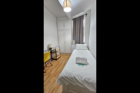 Room in a Shared Flat, Chamberlayne Road, NW10 - Photo 3