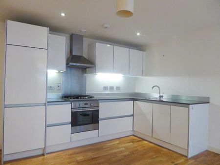 2 bedroom apartment to rent - Photo 4