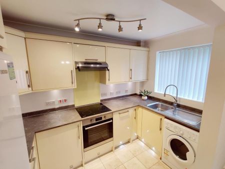 2 bedroom flat to rent - Photo 3