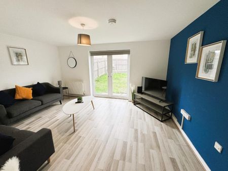 3 bedroom semi-detached house to rent - Photo 3