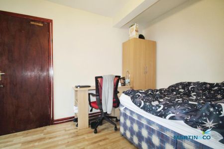 4 bedroom terraced house to rent - Photo 5