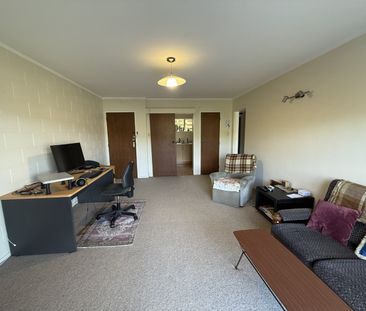 258 Cockayne Road, Ngaio - Photo 1