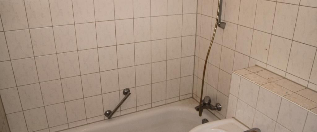 3-Zimmer-Wohnung mit Balkon und Aufzug im Haus im Angebot - Photo 1