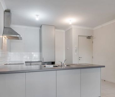 FURNISHED WITH POOL & GYM IN THE COMPLEX !!!! - Photo 5