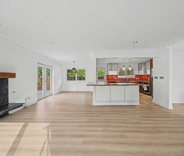 1014 Carnaby Place apartment — North Vancouver, BC (4-Bedroom) - 4 Bedroom - Photo 6