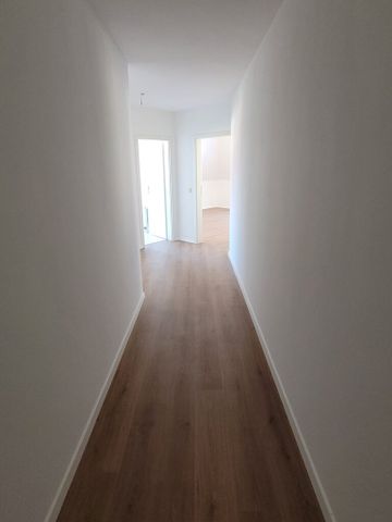 Gemütliche 3-Zi.-Whg. mit neuem Bad, neuem Laminatboden und Balkon in Dresden Weißig. - Foto 5