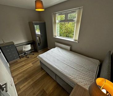 (HMO Registered), 141 Alexandra Park Avenue, Shore Road, Belfast No... - Photo 2