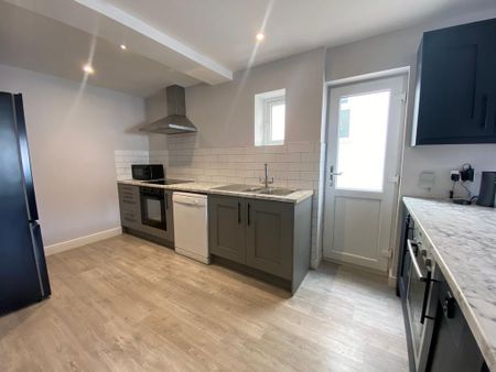 6 bedroom house share to rent - Photo 4