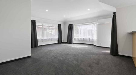 Fresh Townhouse on Featherston! - Photo 3