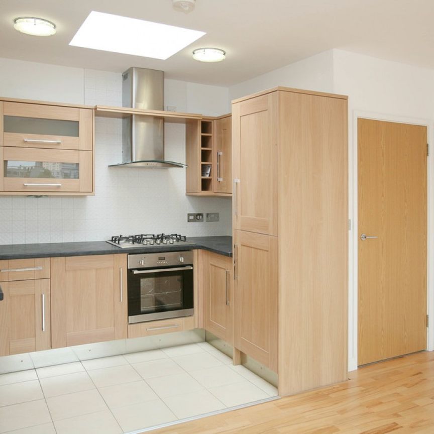 Vibeca Apartments, Chicksand Street, Spitalfields, London E1 - Photo 1