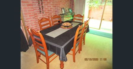 4 bedrooms - This Lovely older style home on large easy to maintain block, with lovely views - Photo 2