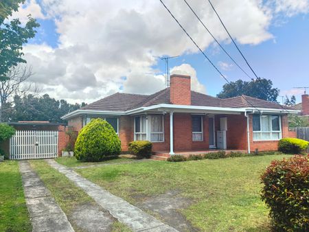 12 Wordsworth Avenue, Clayton South VIC 3169 - House For Rent | Domain - Photo 4