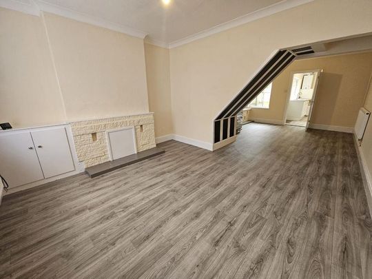 3 bedroom terraced house to rent - Photo 1