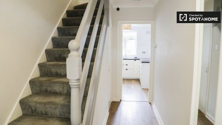 Bed for rent in 4-bedroom house in Stoneybatter, Dublin - Photo 4