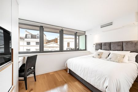 A bright fourth floor apartment with Balcony in Belgravia. - Photo 5