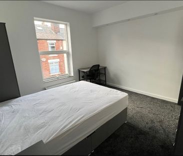 Room in a Shared House, Cream Street, S2 - Photo 5
