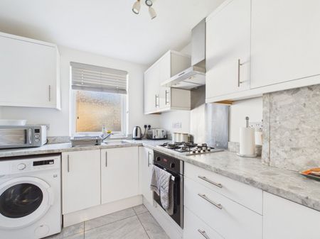 George Street, Staines-upon-Thames, Surrey,TW18 - Photo 5