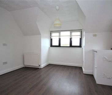 3 bedroom detached house to rent - Photo 2